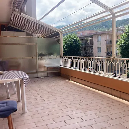 Apartmán Sweet Holidays & Bilocale Con Ampio Terrazzo A 2 Passi Dal Mare *