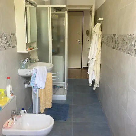 Sweet Holidays & Bilocale Con Ampio Terrazzo A 2 Passi Dal Mare